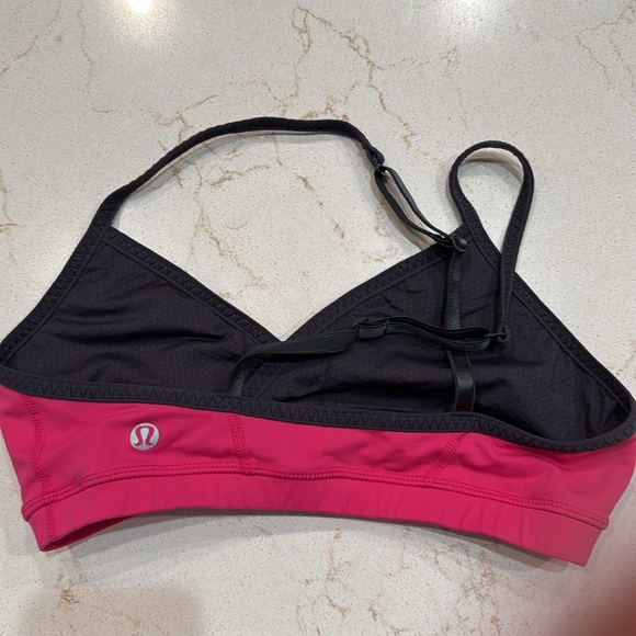 Lululemon dark pink rehearsal sports bra Sz 4 - Picture 2 of 2